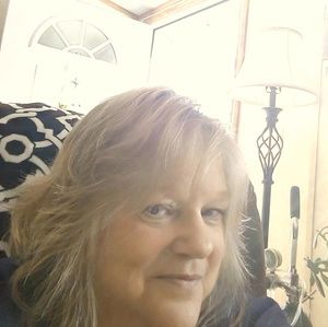 Meet your Posher, Malinda